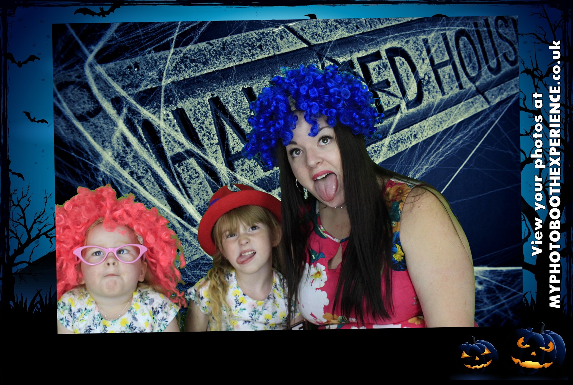 Matt & Jessie Wedding | View more photos from the event at gallery.myphotoboothexperience.co.uk/u/MyPhotoBoothExperienceLtd/Matt-Jessie-Wedding